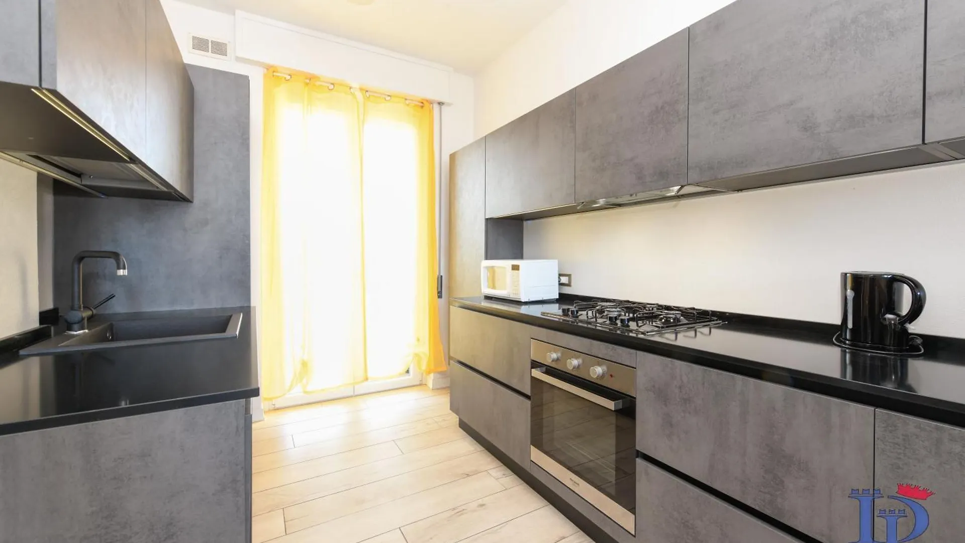 Desenzanoloft Official Partner Marriott Homes & Villas - Window Of Lake Family Apartment With Parking Spot Desenzano del Garda 0*,